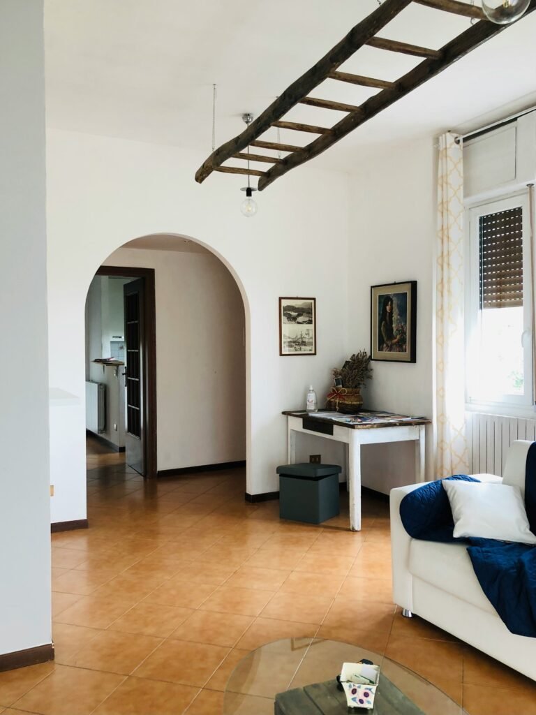 buscar departamento en Italia: interior de apartamento en Italia